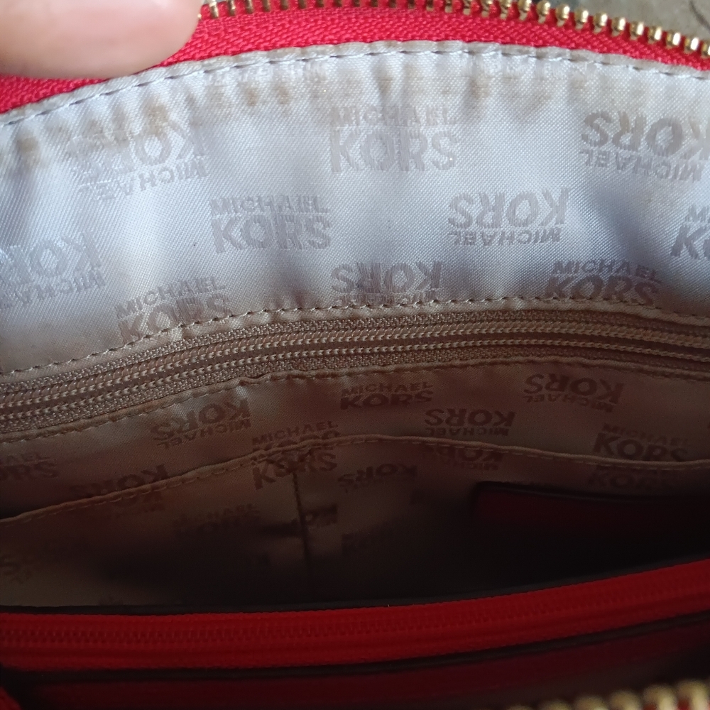 EUC Michael Kors Riley SATCHEL - Picture 6 of 15